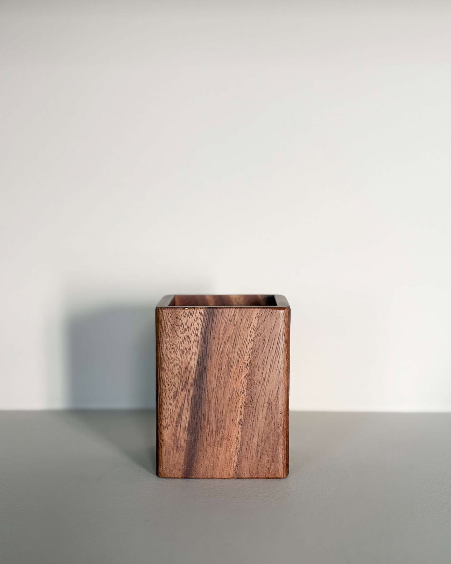 Box/Pennställ - Trä